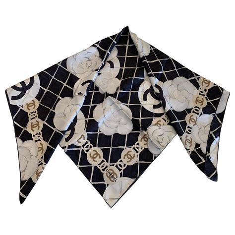 foulard chanel noir|Foulards .